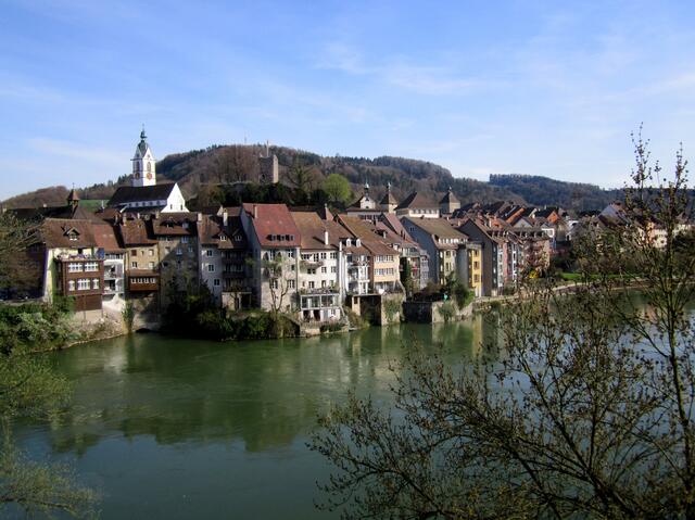 Die Altstadt mit Stadtmauer und Türmen ist terrassenförmig angelegt.