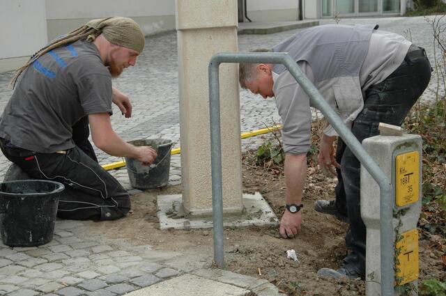 Feinarbeiten am Fundament