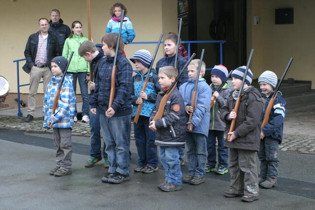 Erste Übungsstunde für die Kinderkompanie.
