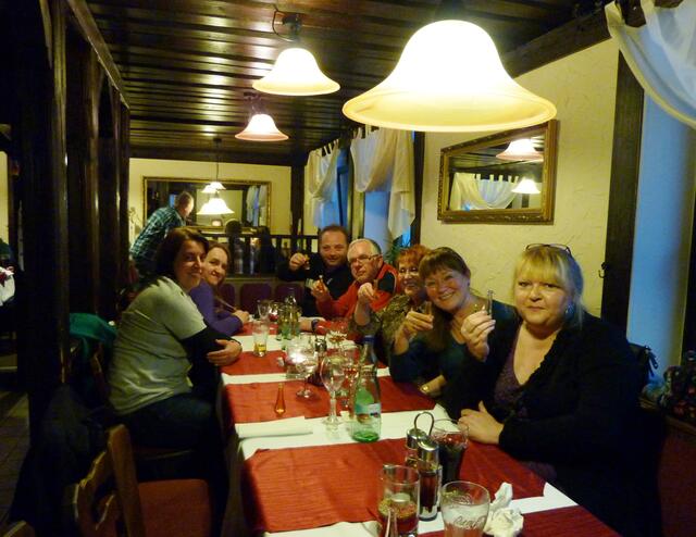 Ortswechsel der myheimat-Gruppe nach Langenhagen: Heike L., Sigrid Nowarra, Stefan Kaiser, Holger Finck, Rashia Narih, Shima Mahi, Silke M.