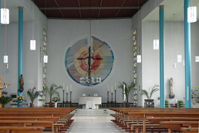 Die St.-Josephs-Kirche wurde nach St. Michael als zweite katholische Kirche in Lebenstedt errichtet.