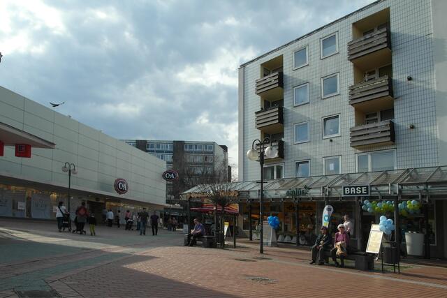 Zentraler Platz "In den Blumentriften"