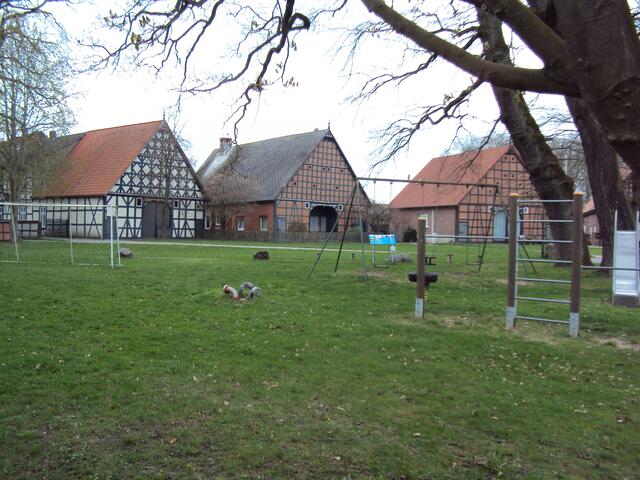 Rundling Schreyahn, Ostseite