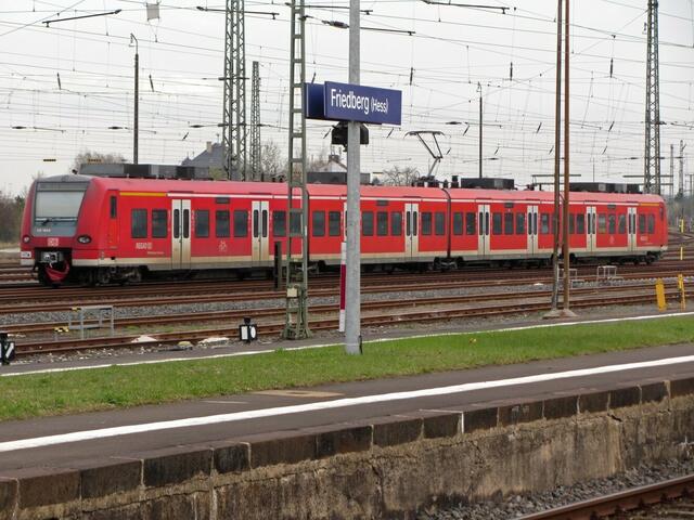 ET425 auf dem Abstellgleis in Friedberg (15.04.)