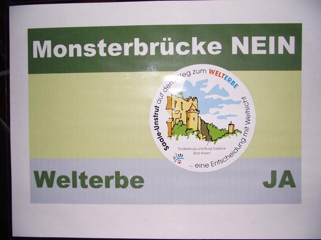 Hier geht es um ein Politikerdenkmal der LinkenSPDCDUFDP im Burgenlandkreis, da spielt Geld keine Rolle. Diese Politiker gefährden den Welterbeantrag...