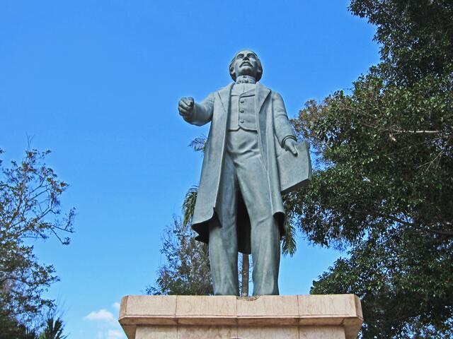 Statue Juan Pablo Duarte y Díez (1813 - 1876)
Freiheitskämpfer.
Parque Central, 
La Romana, 
Dominikanische Republik.