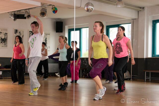 BOKWA - DanceFitness in Friedbergs Tanzstudio dance & more. Sascha Wolf präsentierte das neue DanceFitness-Programm