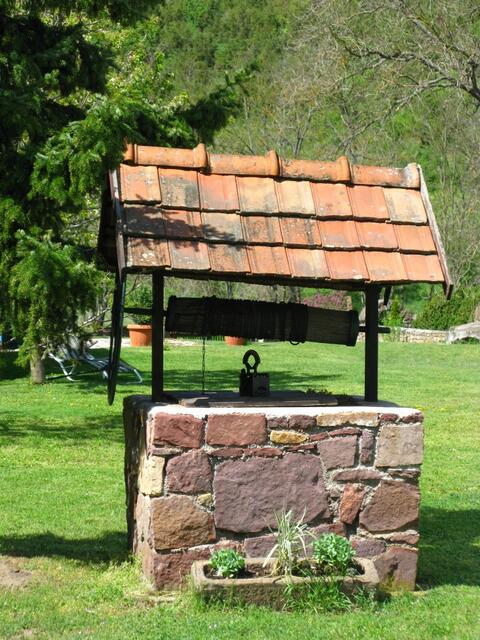 Ein alter Brunnen