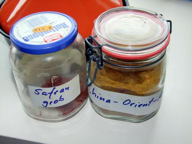 Würzen und etwas salzen