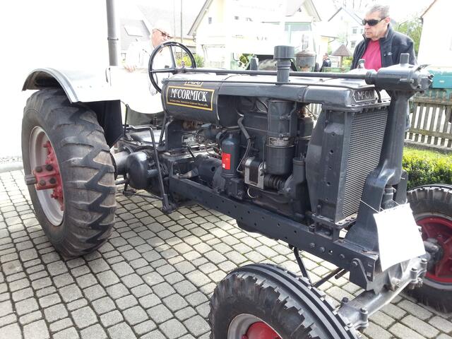 Mc Cormick - Bj. 1939 - 20 PS - 4 Zylinder Benzin-Motor