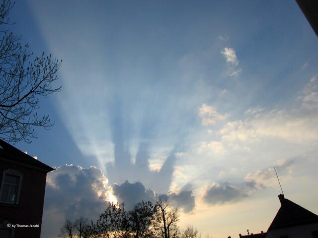 Etwa gegen 18:20 Uhr hatte sich eine große Wolke vor die Sonne geschoben.