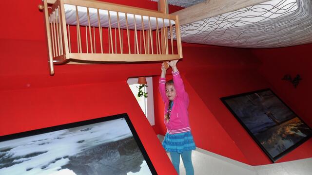 Das "Verrückte,krumme,schiefe Haus" in Nova Eventis - am 11.5.2013 !