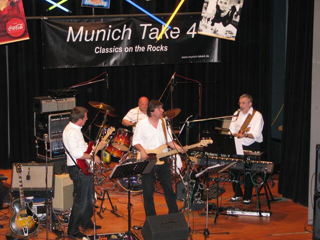 Das sind Munich Take 4 - v.li.n.re. Rainer, Mike (Drums), Schobi und PeeWee