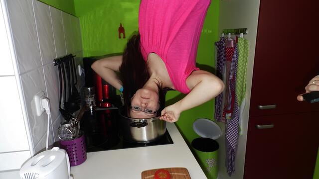 Handstand im Kochtopf - Das "Verrückte,krumme,schiefe Haus" in Nova Eventis - am 11.5.2013 !