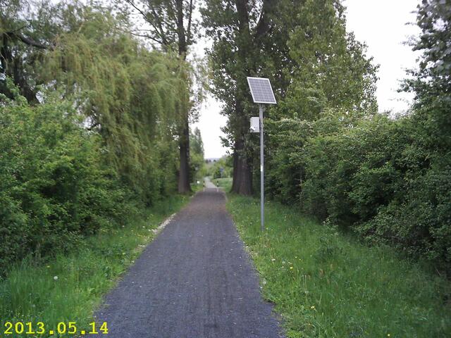 Gronau voraus: Radlerzählanlage auf dem "Leine-Heide-Radweg" ! Wozu? Heute traf ich dort innerhalb von 30 Minuten 2 einheimische Radler und niemanden der sie befragt, ob sie evtl. Touristen sind ! So ein "Nonsens" kostet hoffentlich kein Steuerzahlergeld !