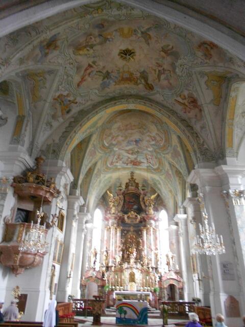 Innenteil der Kirche von Maria Alm.