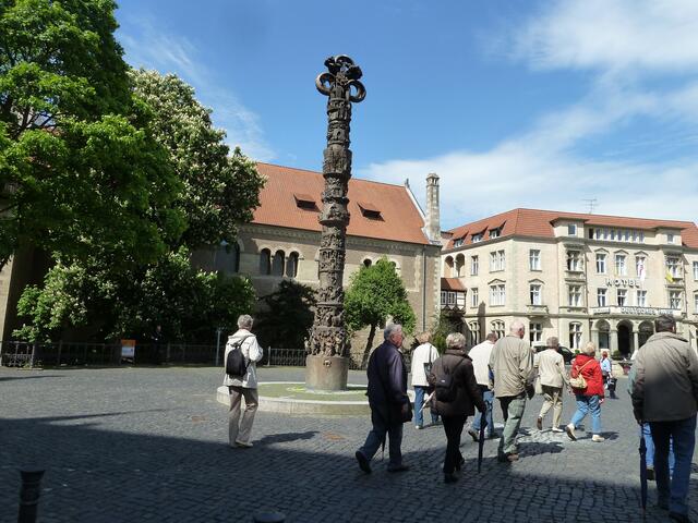 Hier steht die 2000 Jahre Christentumssäule.