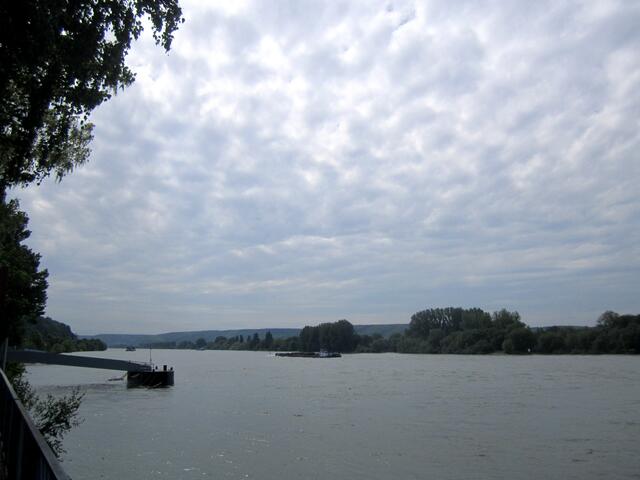 .....links von mir Wolken, Wind und kühl.....