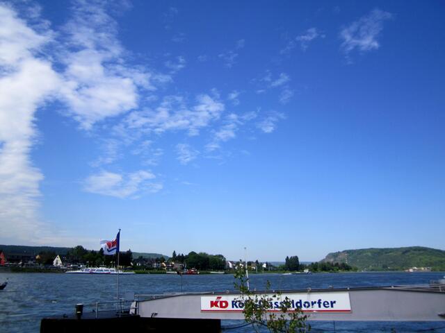 an der linken Bildseite zieht die Wolkenwand auf...