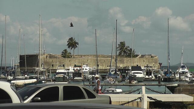 Das alte Fort Sao Marcelo am Hafen.