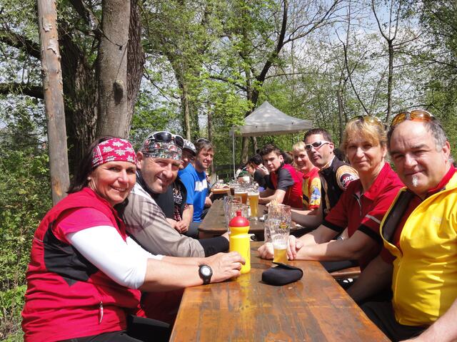Abschluss der Drei-Flüsse-Radtour war der Besuch im Biergarten der Kulperhütte an der Wertach!