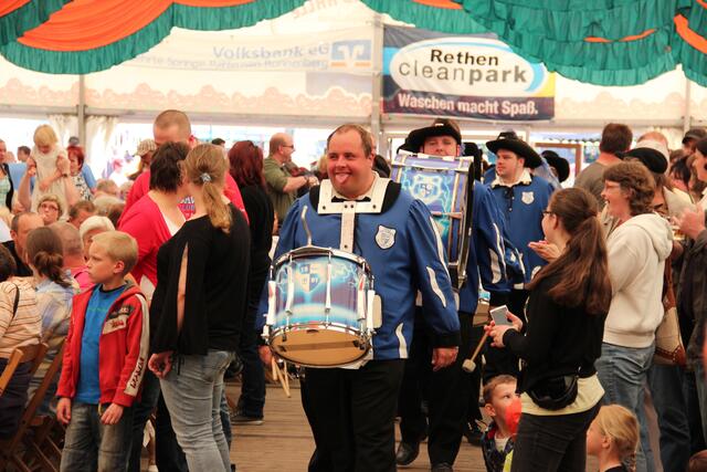 Auftritt im Festzelt .....