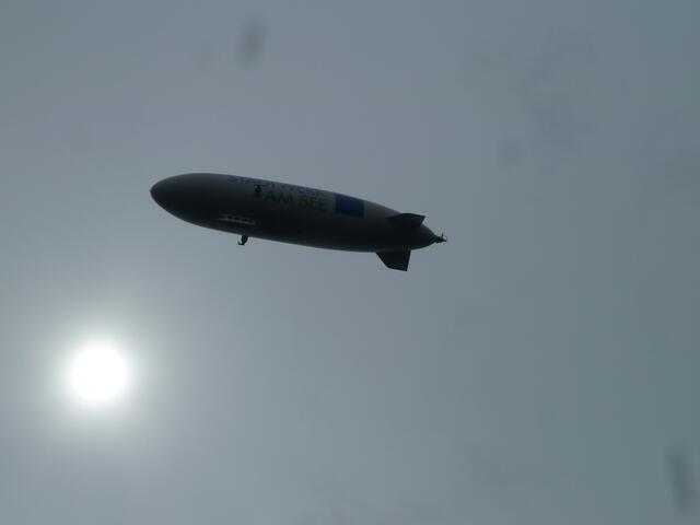 Zeppelin.
