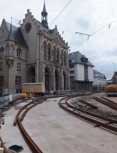 Das Rathaus und die Großbaustelle