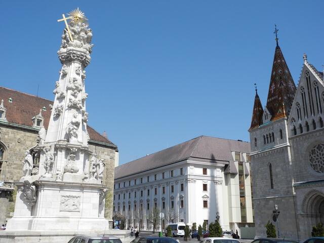 Vor der Matthiaskirche