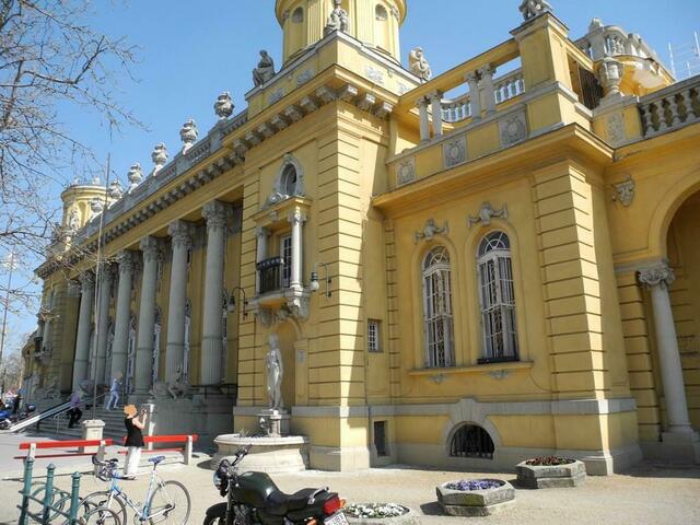 Haupteingang zum Széchenyi Thermalbad