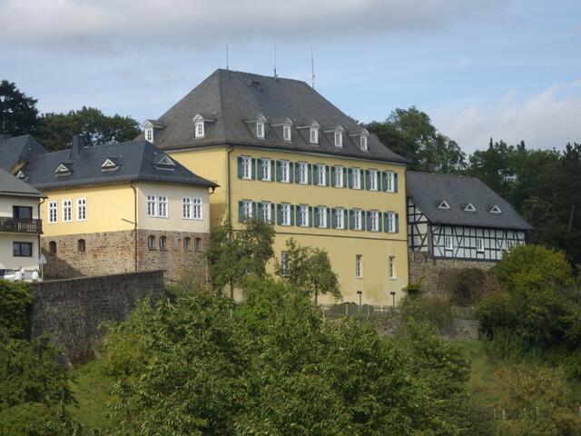 Die alte Ansicht der Battenberger Neuburg am 10.09.2011 von der Talseite.