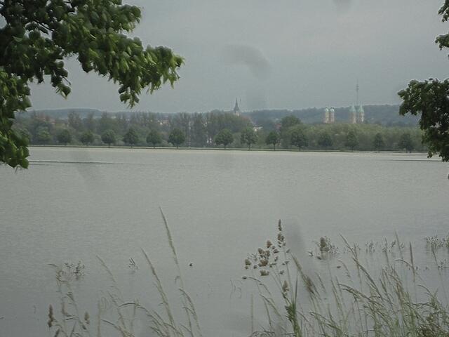 Sonst sieht man hier Felder und Wiesen und jetzt hat sich die Unstrut breit gemacht