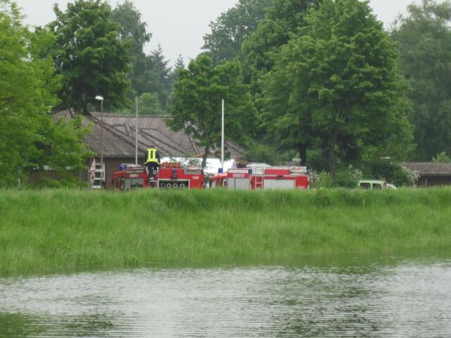 Die Feuerwehr ist vor Ort bei Hodenhagen!