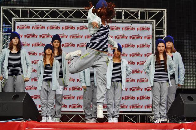 HipHop-Formation "Happy Feets"