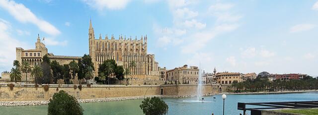 27.03.2012 Palma de Mallorca - Spanien.                           Cathedral de Palma de Mallorca.