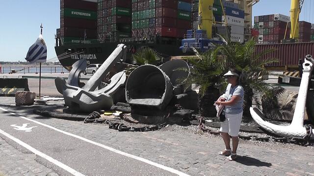 Gehobene Teile der "Graf Spee"