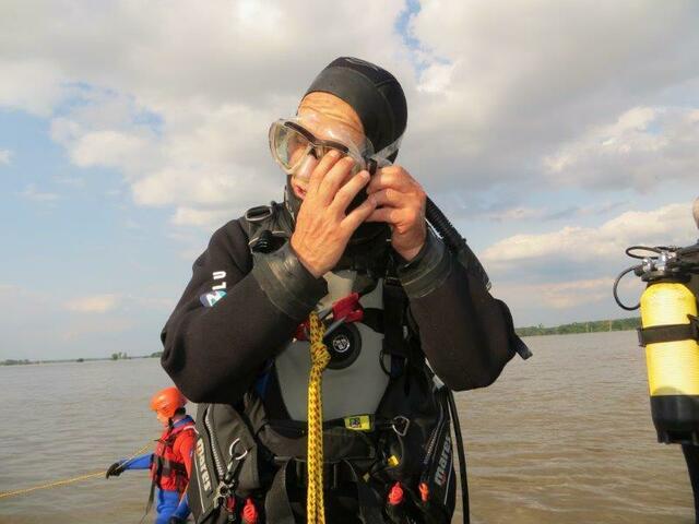 fertig machen zum Tauchen