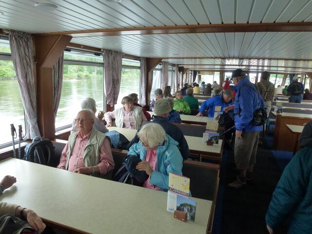 Im Schiff ist es angenehmer als auf dem Deck