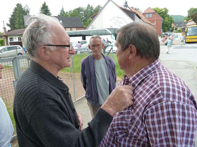 Wer redet wem ins Gewissen - oder?