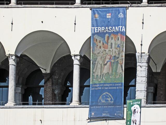 29.03.2012  Genova (Genua) - Italien.                             Genova - Commenda di Prè.
Komturei von San Giovanni di Pré.
Der Komplex besteht aus zwei Kirchen und die
Komturei (Kloster und Krankenhaus).
Heute historische Ausstellungen und Veranstaltungsort.