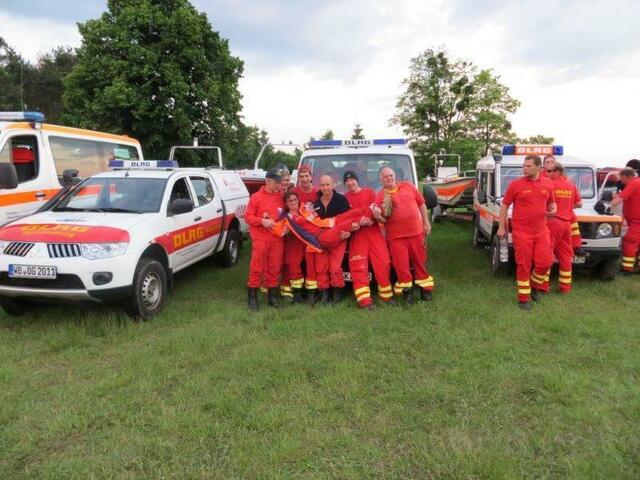 Endlich Feierabend, der Deich ist dicht. Wir haben geholfen