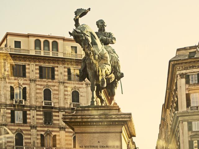 29.03.2012  Genova (Genua) - Italien.                             Monument Vittorio Emanuele II.