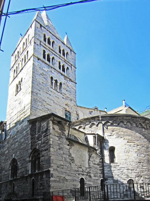 29.03.2012  Genova (Genua) - Italien.                             Genova - Commenda di Prè.
Komturei von San Giovanni di Pré.
Der Komplex besteht aus zwei Kirchen und die
Komturei (Kloster und Krankenhaus).
Heute historische Ausstellungen und Veranstaltungsort.