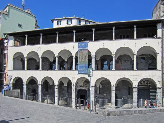 29.03.2012  Genova (Genua) - Italien.                             Genova - Commenda di Prè.
Komturei von San Giovanni di Pré.
Der Komplex besteht aus zwei Kirchen und die
Komturei (Kloster und Krankenhaus).
Heute historische Ausstellungen und Veranstaltungsort.