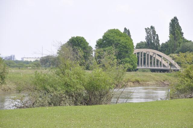 Lohnde Betonspannbrücke