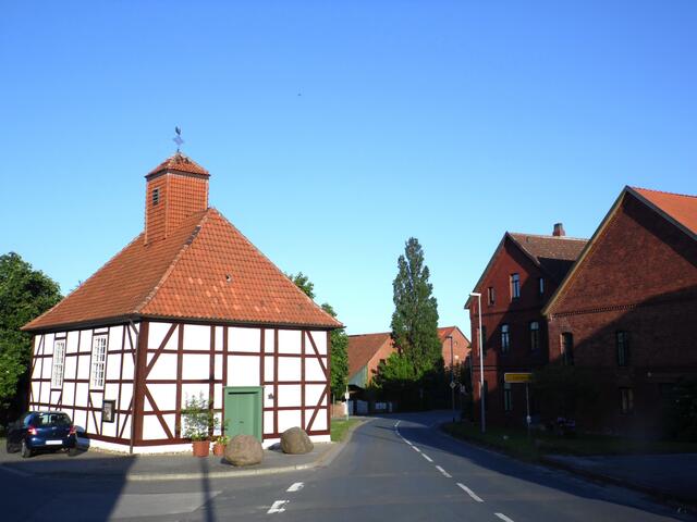 Im Jahr 1756 wurde die kleine Marienkapelle des Ortes als Fachwerkbau errichtet.