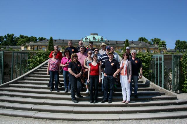 vor dem Schloss Friedrich des Großen