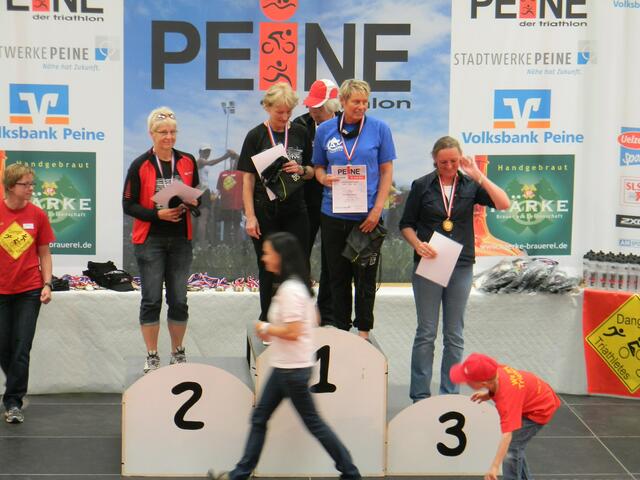 Die ältesten, aber immer noch sehr fit, Finisherinnen vom Volkstriathlon.