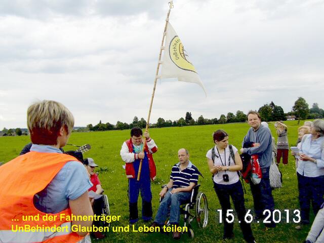 und der Fahnenträger