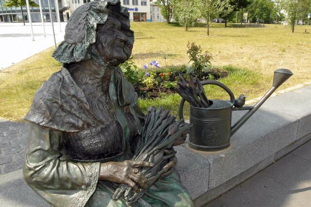 Bertha-Klingberg-Skulptur am Burgsee